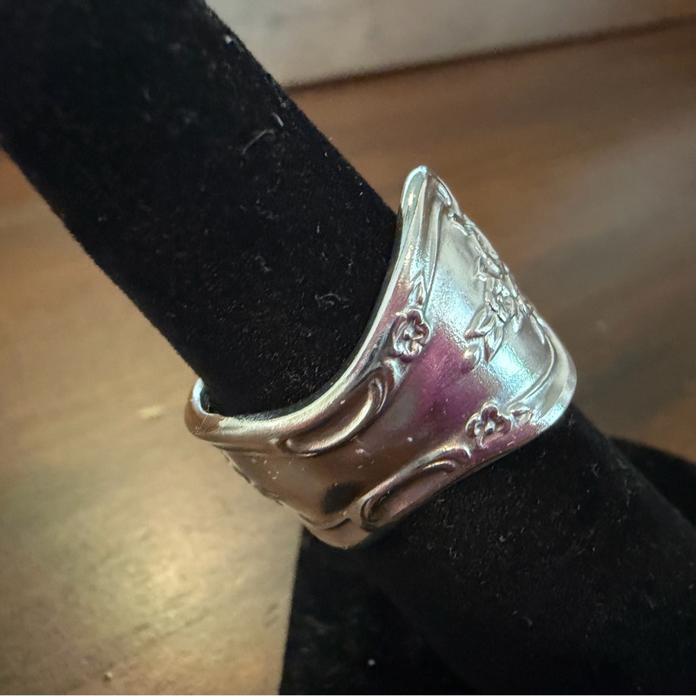 Magnolia Spoon Ring - Picture 4 of 14